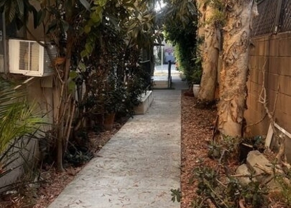 3562 Mentone - Photo 1