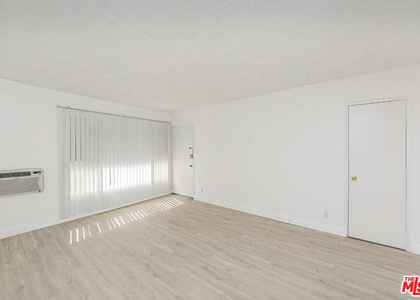 428 S Wilton Place - Photo 1