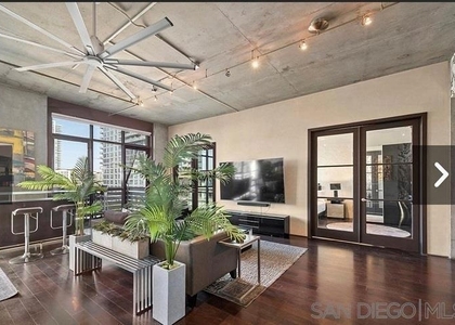 527 10th Ave - Photo 1