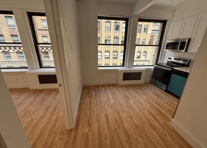 248 West 35th Street - Photo 1