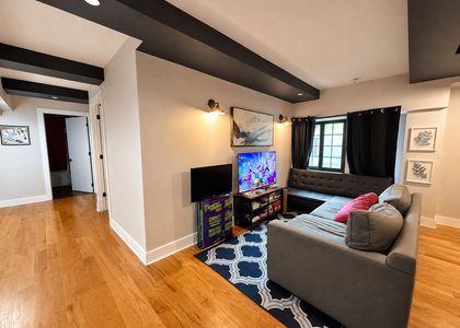 184 lenox rd - Photo 1