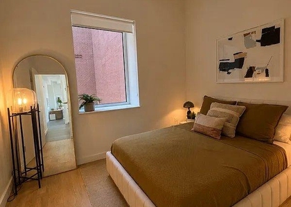 1st Avenue - Photo 1