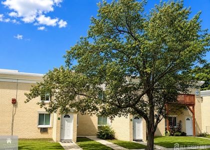 10 Lake Avenue - Photo 1