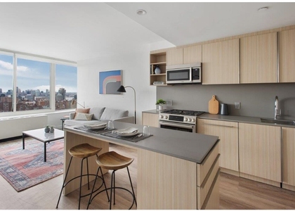 315 W 33rd Street - Photo 1
