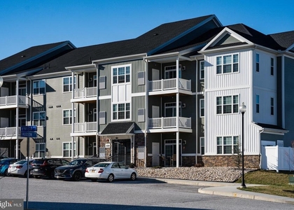 1001 Admiral Lane - Photo 1