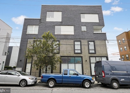 1659 N Randolph - Photo 1