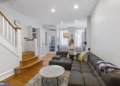 331 E Thompson Street - Photo 1