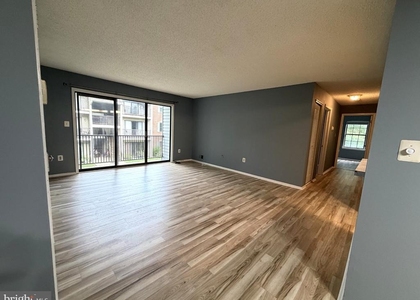 8 Joyner Court - Photo 1