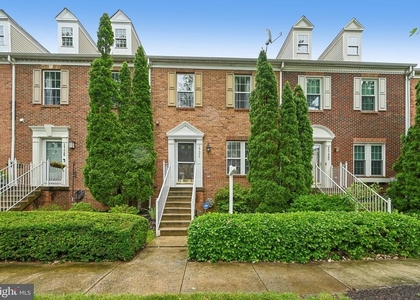 1724 Emory Street - Photo 1