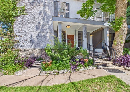 3006 Duval St - Photo 1