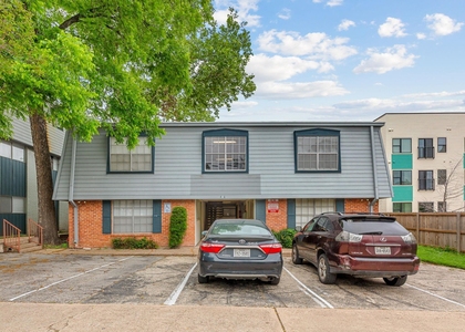 406 E 30 St - Photo 1