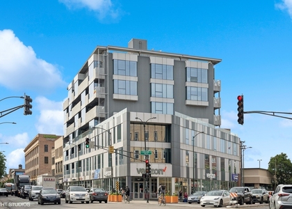 1241 N Milwaukee Avenue - Photo 1