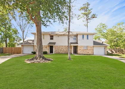 1600 Hazelwood - Photo 1