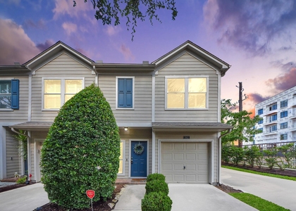943 W Heights Hollow Lane - Photo 1