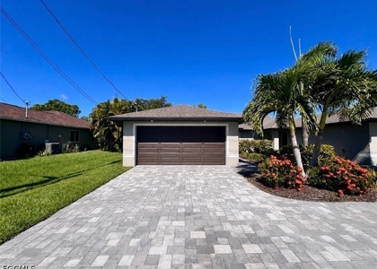 3322 Sw 17th Place - Photo 1