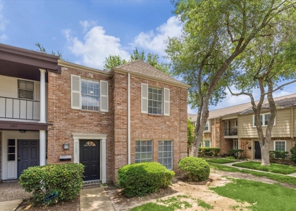 1107 Country Place Drive - Photo 1