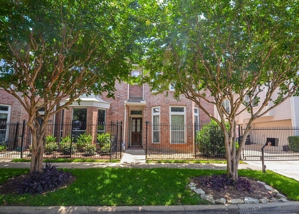 1929 Calumet Street - Photo 1