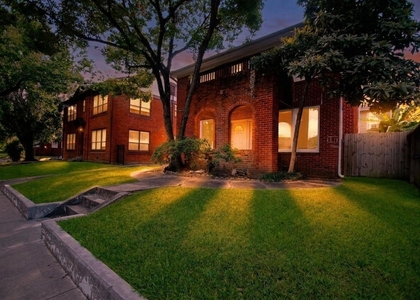 1207 W Gray Street - Photo 1