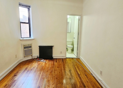 East 81 Street - Photo 1
