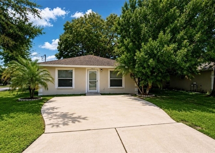 702 E Madison Street - Photo 1