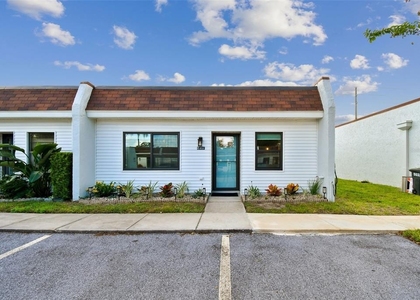 9032 Mission Oaks Boulevard - Photo 1