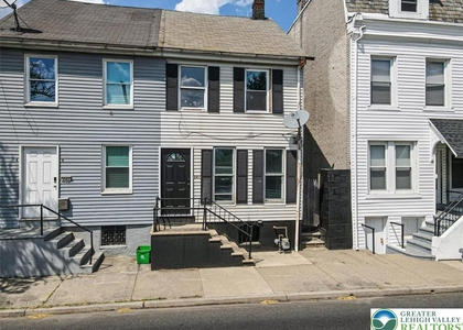 841 Jackson Street - Photo 1