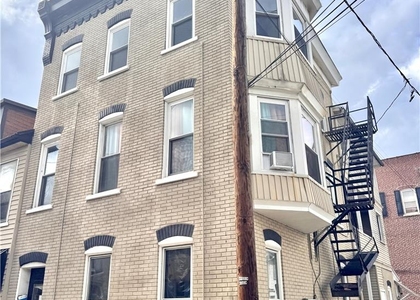 919 W Liberty Street - Photo 1