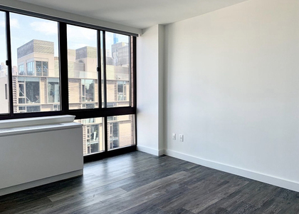 West 43rd street - Photo 1