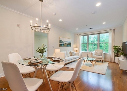545 Morris Ave - Photo 1