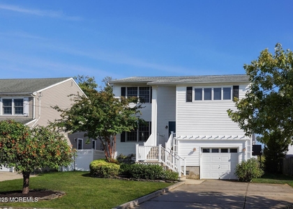 93 S Ward Avenue - Photo 1