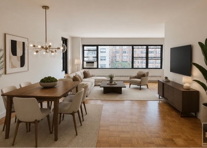 East 55 Street - Photo 1