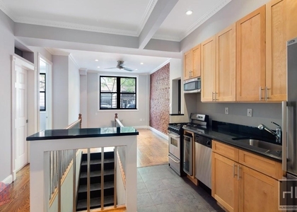 E 100th St - Photo 1