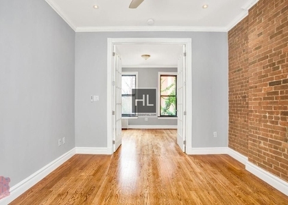 Tenth Avenue - Photo 1