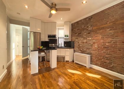 Mott Street - Photo 1