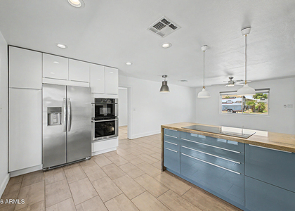 6713 E Latham Street - Photo 1