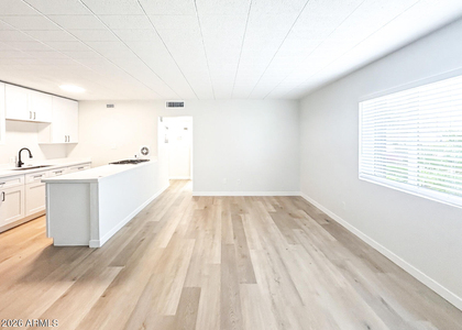 25 E Eva Street - Photo 1