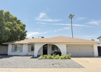 1363 W Los Lagos Vista - Photo 1