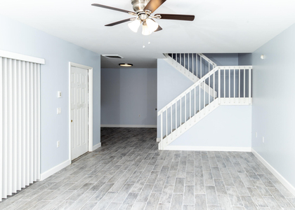 7406 74th Way - Photo 1