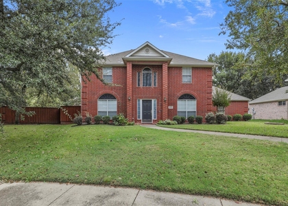 2810 Glenwick Court - Photo 1