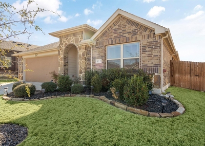 817 Cloverwood Drive - Photo 1