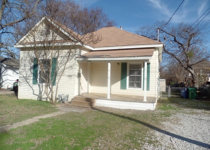 1608 Byrne Street - Photo 1