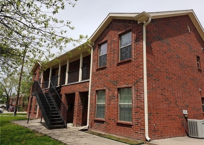1618 Bois D Arc Street - Photo 1