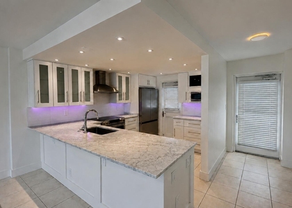 2200 Ne 33rd Avenue - Photo 1
