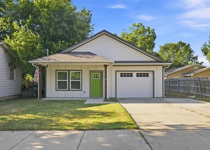 104 E Forest Avenue - Photo 1