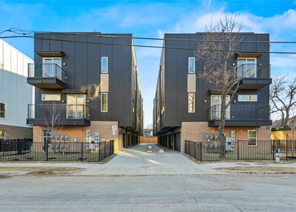 2101 N Prairie Avenue - Photo 1