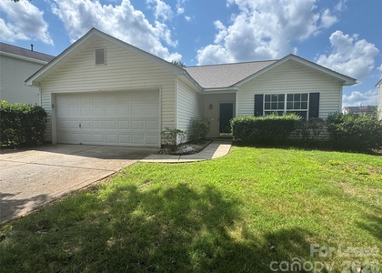 521 River View Drive - Photo 1