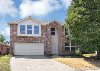 2905 Frontier Lane - Photo 1