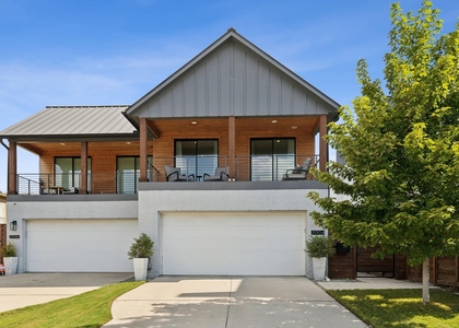 2004 Prairie Avenue - Photo 1