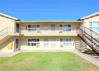 2334 E Santa Fe Avenue - Photo 1