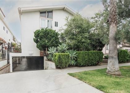 1122 9th Street - Photo 1